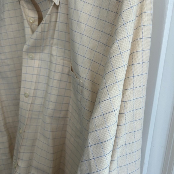 EUC Lands' End Men's Buttery yellow  and Blue windowpane plaid button up shirt. - Picture 8 of 11